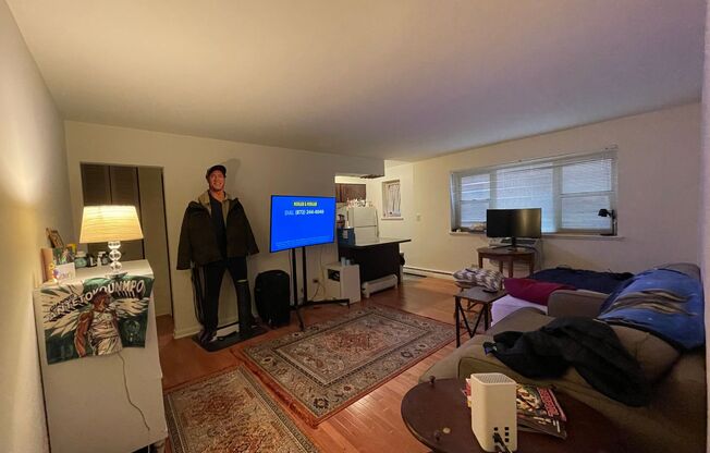 Studio, 1 bath, 390 sqft, $1,400, Unit 521-209