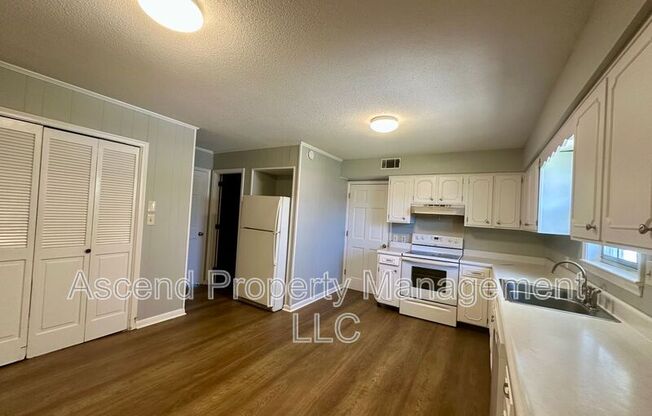 1803 BAILEY AVE