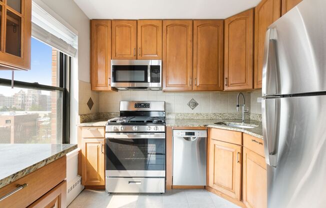 1 bed, 1 bath, 654 sqft, $2,300, Unit 702