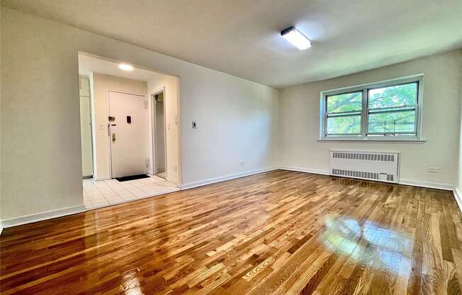 66 10 GRAND CENTRAL PKWY