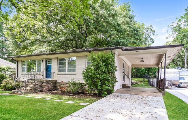 Charming Renovated 2-Bedroom Ranch with Fenced Yard in Garrison Estates – Prime Marietta Location