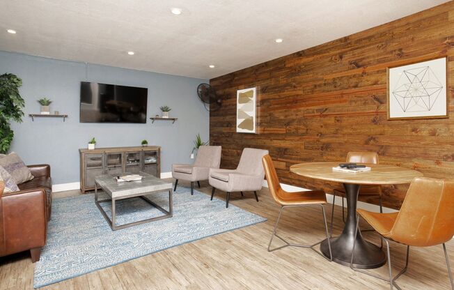 1 bed, 1 bath, 675 sqft, $1,895, Unit 325