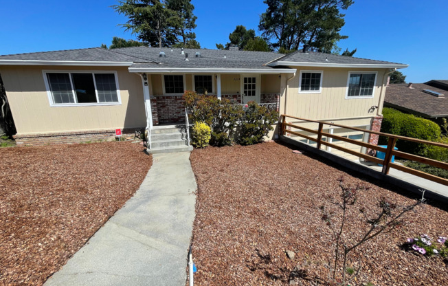 Large 4 Bedroom Home in Great Location in San Mateo, Beautiful Area, Large Lot
