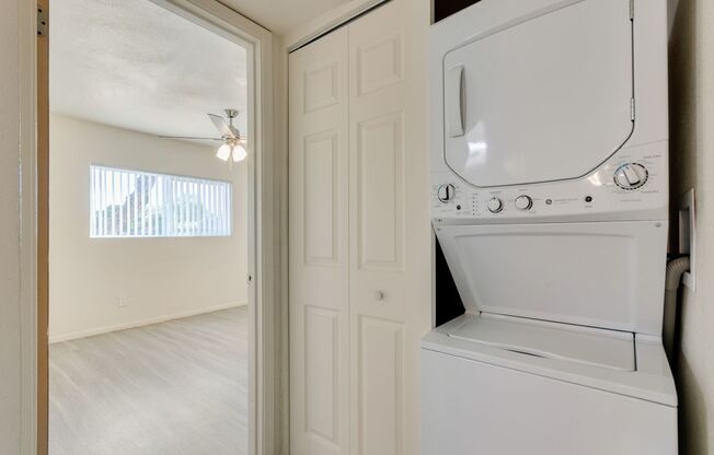 2 beds, 2 baths, 950 sqft, $1,350, Unit 118