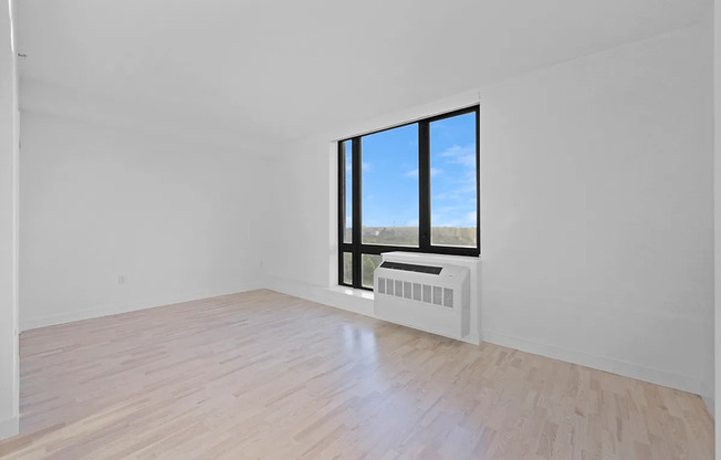 Studio, 1 bath, $2,795, Unit 18F
