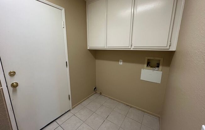 3 beds, 2 baths, $2,550