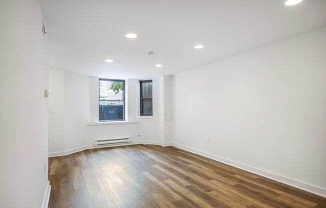Available now! 2 Bed 2 Bath in Adams Morgan! Close to public transit and the best of city living!