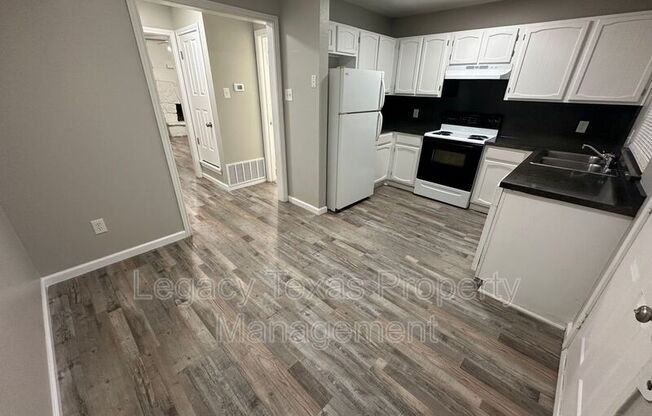 1608 SUN VLY DR