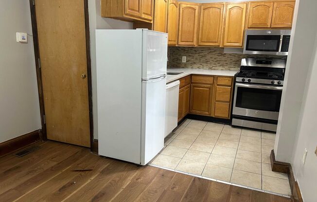 1 bed, 1 bath, 650 sqft, $900, Unit B203