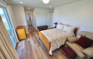 1 bed, 1 bath, $2,400