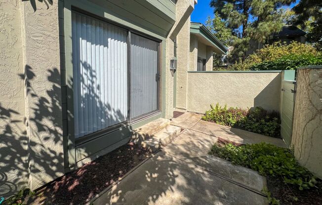 Beautifully Updated 3 Bed, 2.5 Bath La Jolla Townhome – Bright, Spacious, & Perfectly Located!