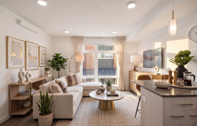 Studio, 1 bath, 688 sqft, $2,455, Unit 2