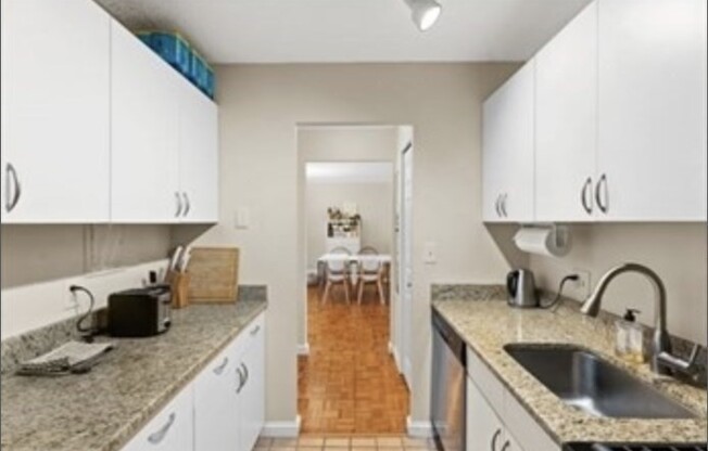 1 bed, 1 bath, 870 sqft, $2,925, Unit 308