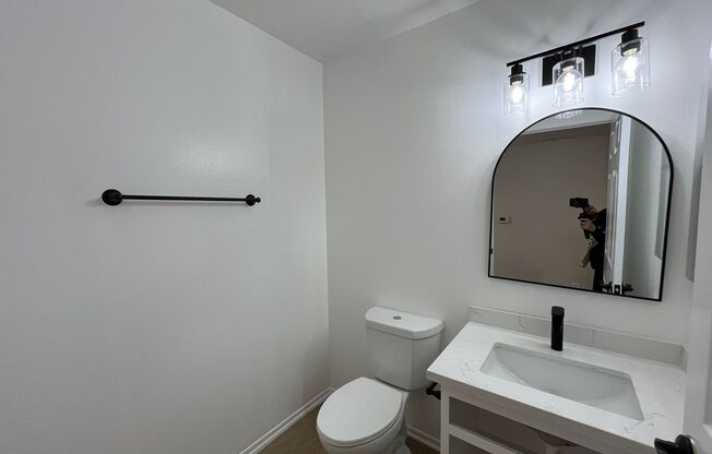 2 beds, 1.5 baths, 1,150 sqft, $2,548, Unit 218