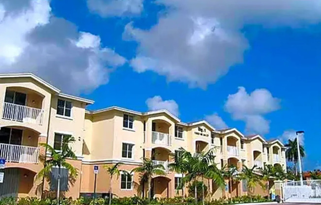 3 beds, 2 baths, 1,079 sqft, $3,200, Unit 13780-301