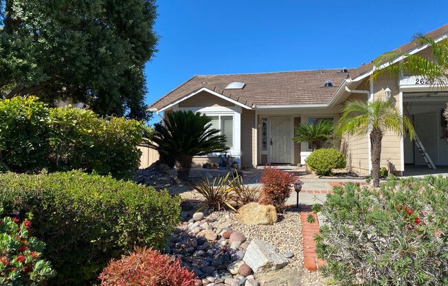 Lovely 3+BR Single-Story Carlsbad Home With AC & Skylights!!