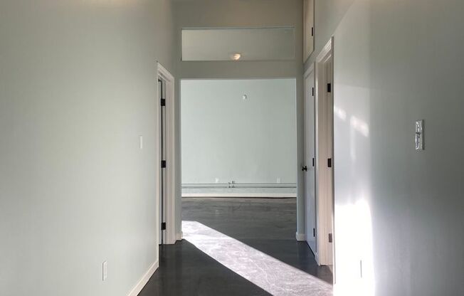 1 bed, 1.5 baths, 1,605 sqft, $3,035, Unit 2800 Madera Ave