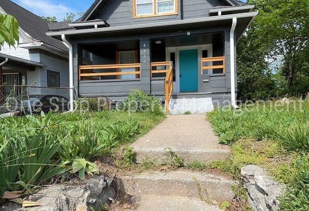 Charming 3-bedroom, 2-bath home in Kansas City