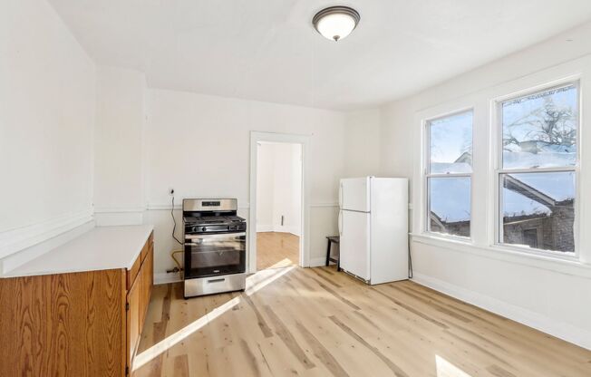 2 bed 1 bath apartment newly remodeled, located right off Brady St in Milwaukee, WI.