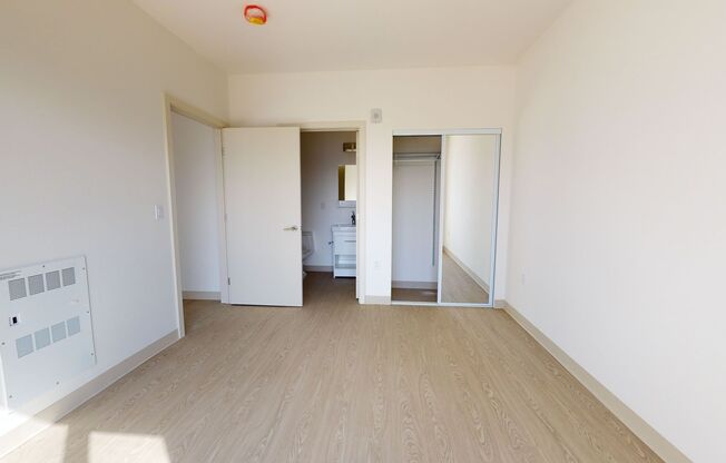 3 beds, 2 baths, 960 sqft, $4,370, Unit 363 6th St, Unit 905