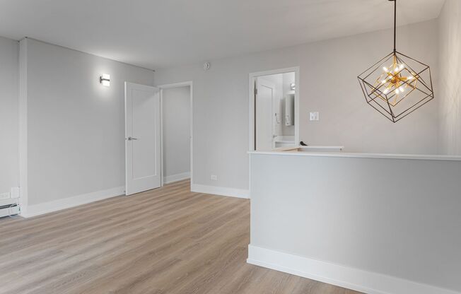 1 bed, 1.5 baths, 667 sqft, $2,400, Unit 6G