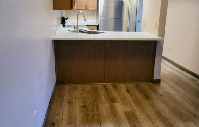 Large 2 bedroom 1 bath, updated Apartment, with Huge Balcony! Garages available!