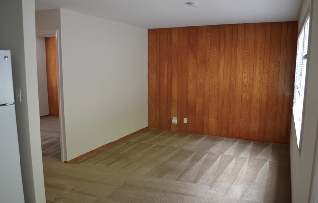 400 WARREN DR