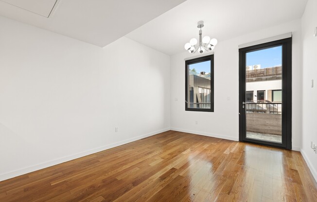 2 beds, 1 bath, $4,021, Unit 772