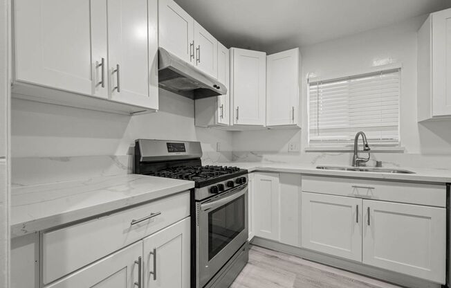 1521 &amp; 1527 Yale Street