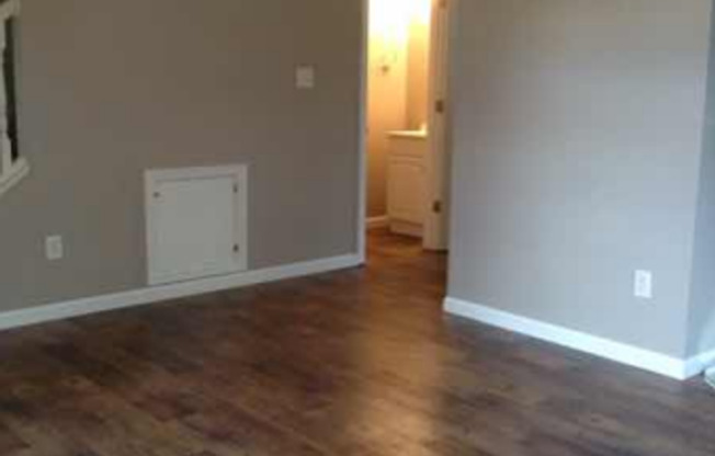 3 bedroom, 2.5 bath Townhome *ASK US ABOUT OUR FALL SPECIAL*