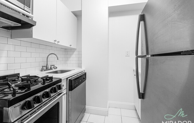 Studio, 1 bath, $4,100, Unit 2H