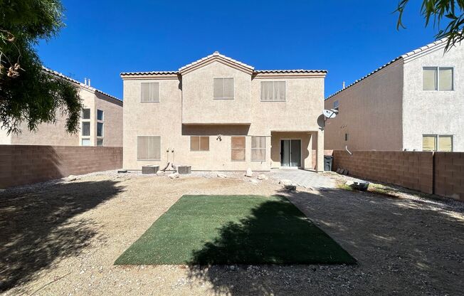 3 beds, 2.5 baths, $1,999