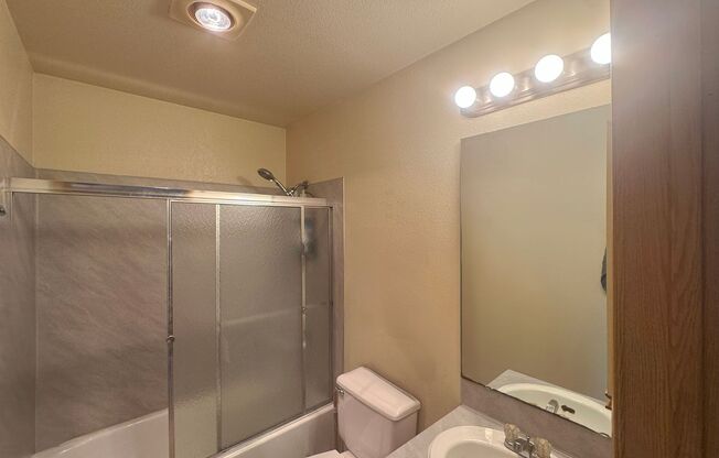 1 bed, 1 bath, 475 sqft, $1,850, Unit 404