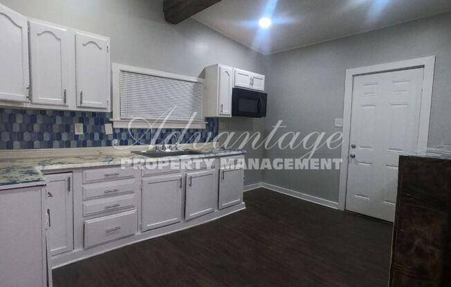 3 beds, 1 bath, $1,200