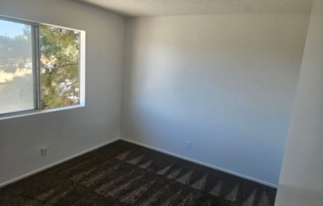 2 beds, 1 bath, $1,495