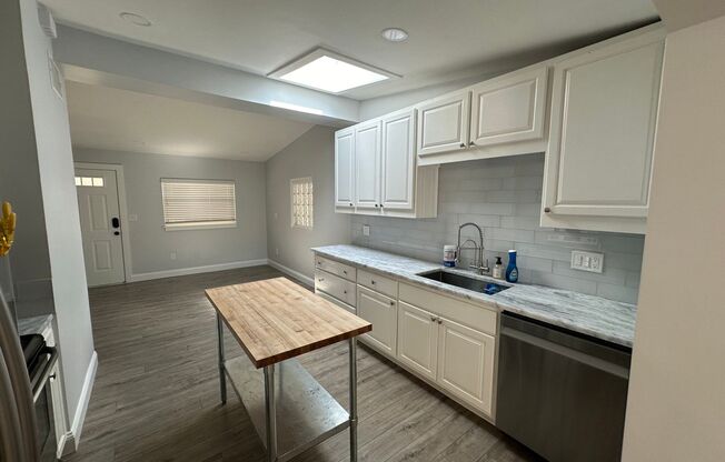 Beautiful 3 bedroom, 2 bath home located in Winter Park