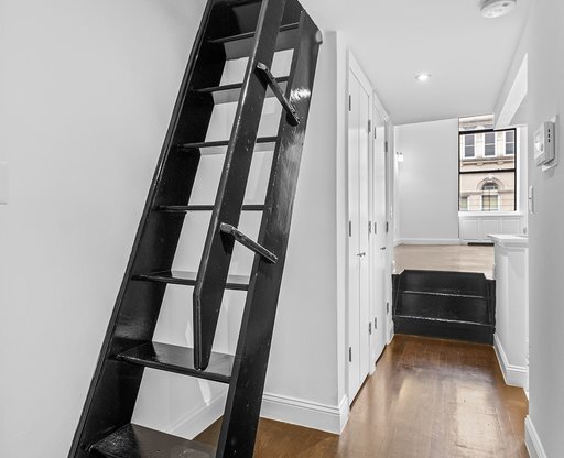1 bed, 1 bath, $4,850, Unit 5E