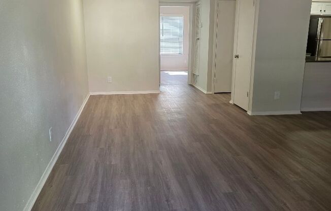1 bed, 1 bath, 700 sqft, $1,305, Unit LAW11-119