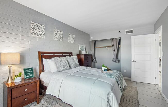 2 beds, 1 bath, 900 sqft, $1,125, Unit 29