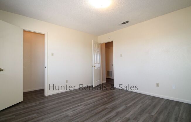 2 beds, 1.5 baths, $875