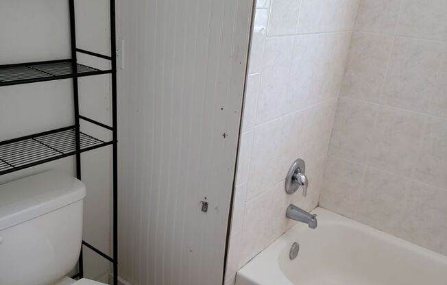 2 beds, 1 bath, $1,500