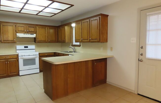 3 beds, 2 baths, $1,625