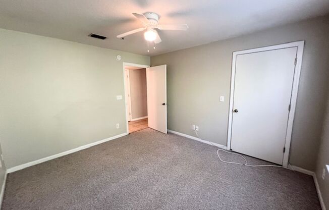 1 bed, 1 bath, $1,050, Unit # 1524