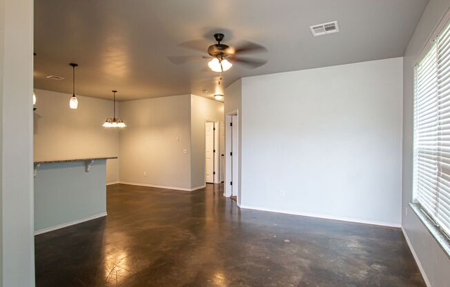 3 beds, 2 baths, $1,449, Unit 1764