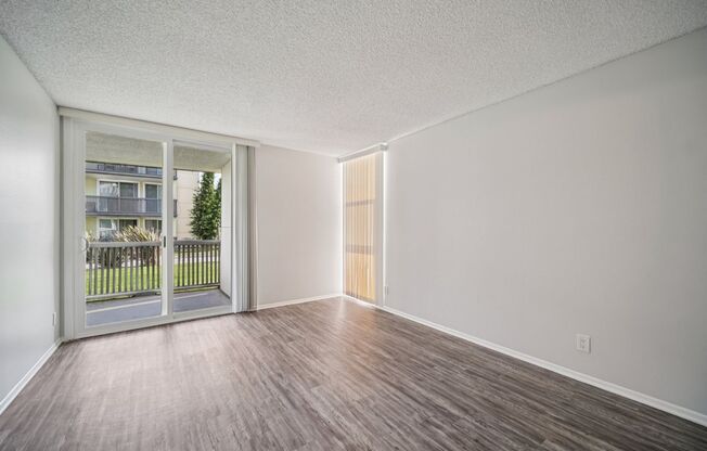 2 beds, 2 baths, 1,100 sqft, $2,498, Unit 4220.308