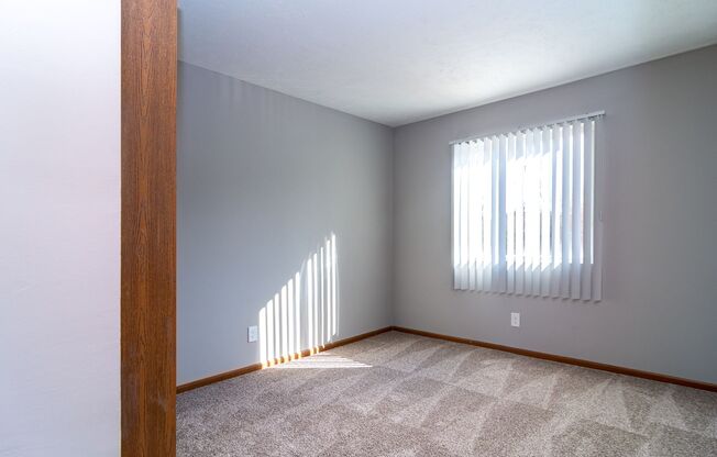 3 beds, 2 baths, 1,100 sqft, $1,156, Unit 0208