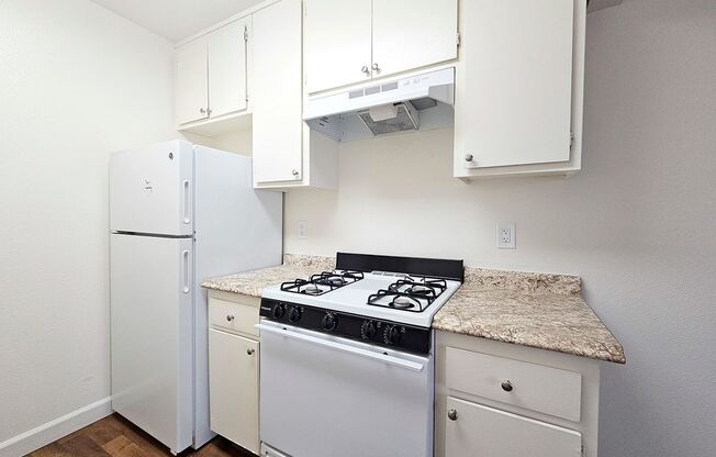 Studio, 1 bath, 500 sqft, $1,395, Unit 66