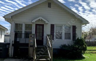 Welcome to this charming 2 bedroom, 1 bathroom house located in Toledo, OH.