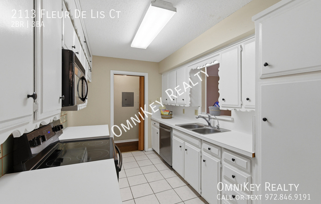 2113 FLEUR DE LIS CT