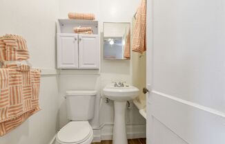 Studio, 1 bath, $875, Unit #G-27